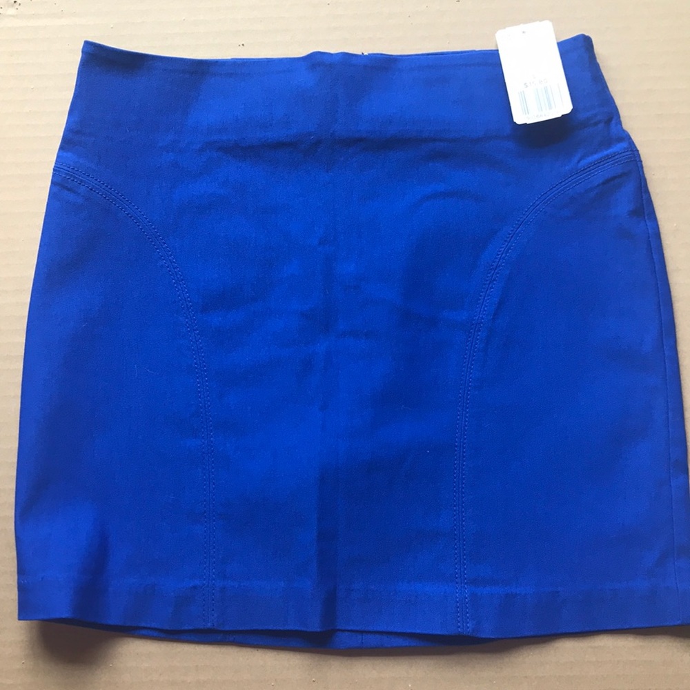 Forever 21- skirt- size large with tags